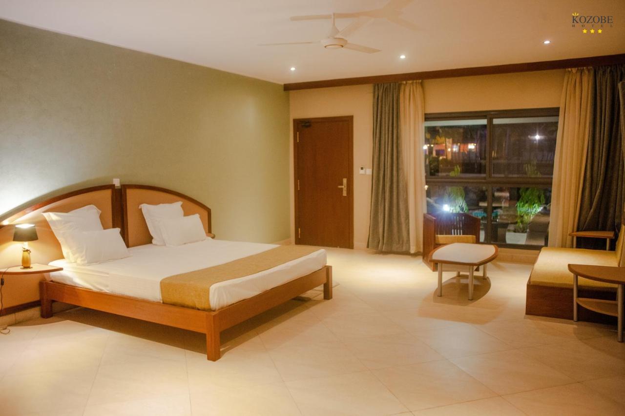 Kozobe Hotel Ambilobe エクステリア 写真