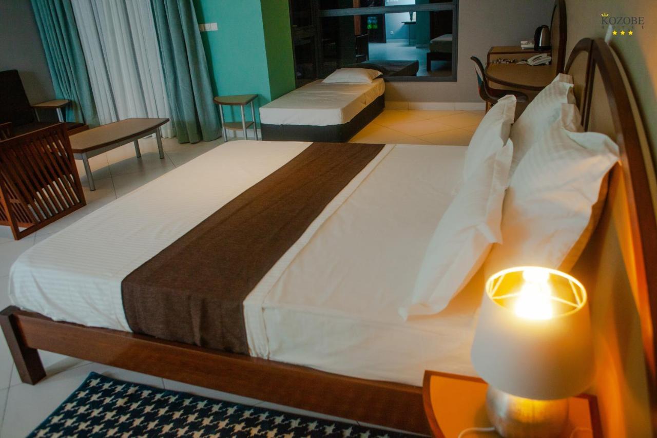Kozobe Hotel Ambilobe エクステリア 写真